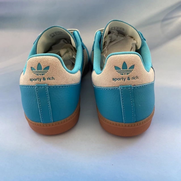 graceful Adidas Women's samba OG - Picture 4 of 4